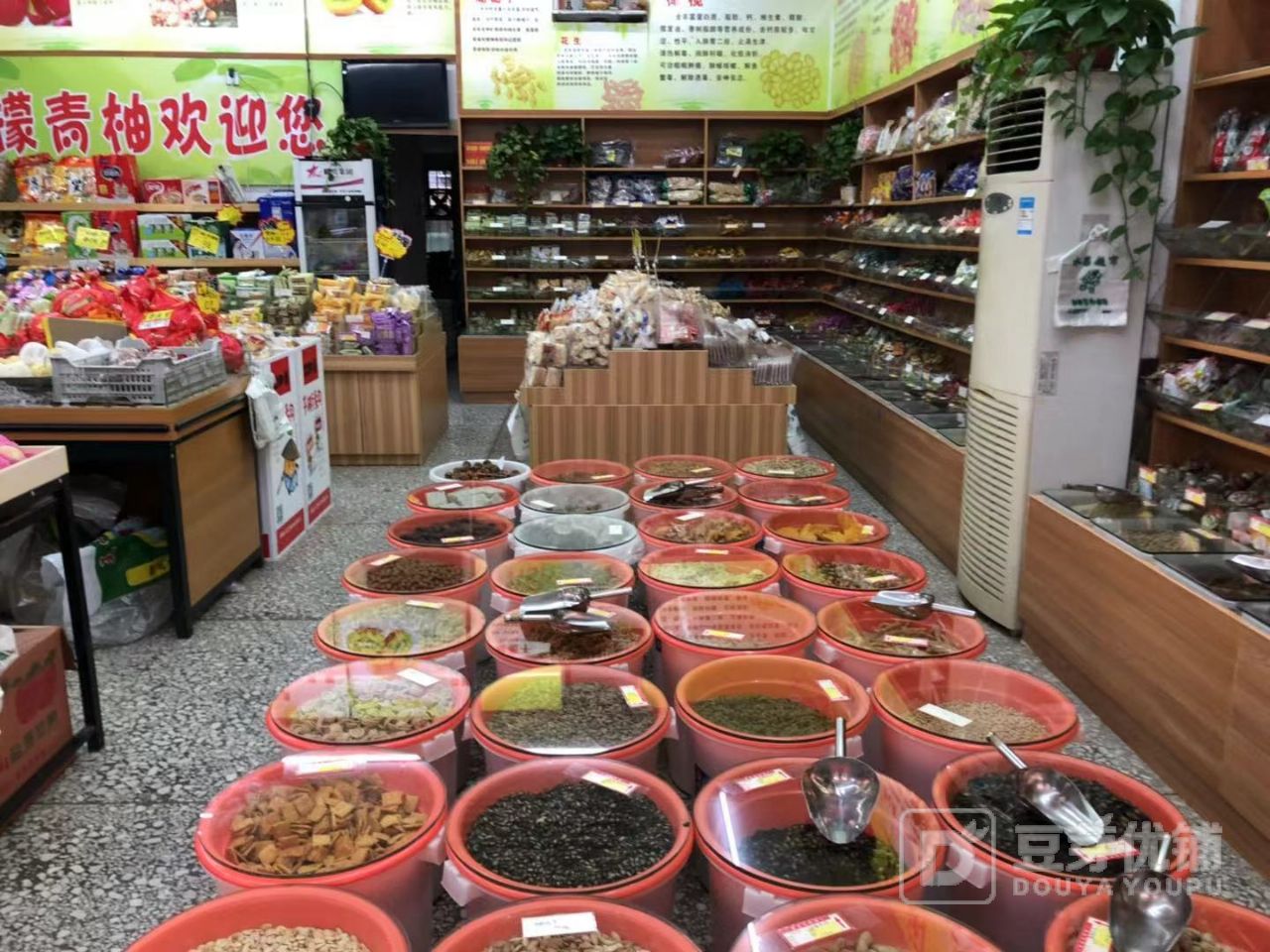 月亮岛月纯盈利2万以上水果零食炒货店转让